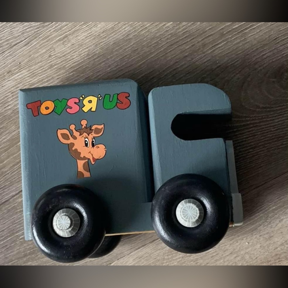Limited 1994 Edition No. 1 of 1 Toys R Us. Brantford Toy Co. Wooden Truck *read